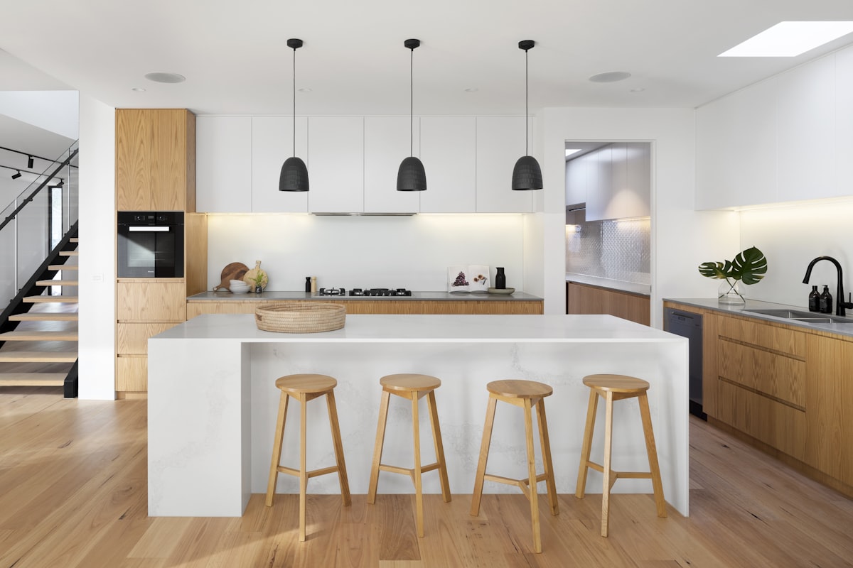 Cocina reluciente tras servicio de limpieza profesional en Mallorca
